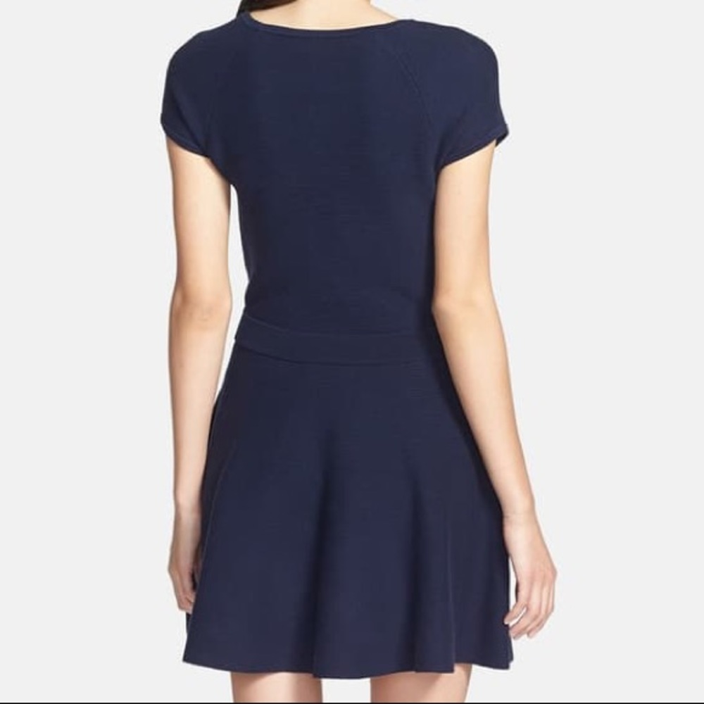 Trina Turk $324 NWT Fit-&-Flare Navy Sweater Dress w/ stretch, size XL - Picture 2 of 10